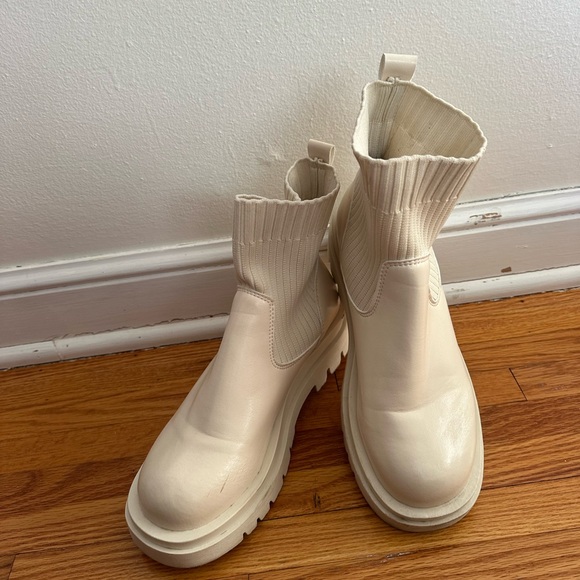 SHEIN Shoes - SHEIN Off-White Ankle Booties